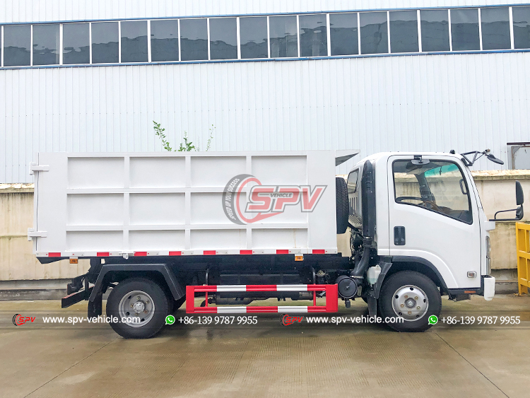 ISUZU KV600 Trash Tipper Lorry - Right Side